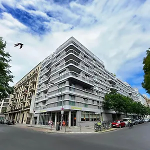 https://grimms.find-berlin-hotels.com